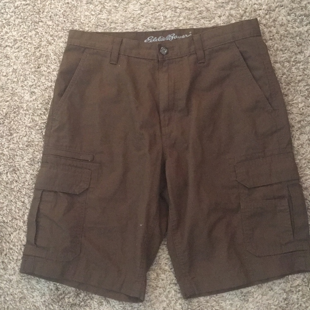 Eddie Bauer men’s cargo shorts. 34W